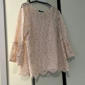 Women’s floral lace top